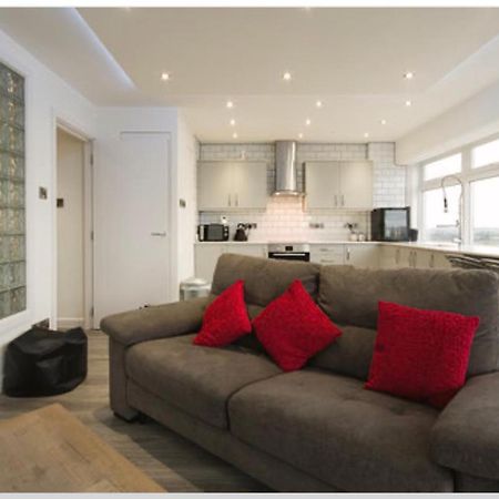 Luxury Panoramic Balcony Swindon Central מראה חיצוני תמונה