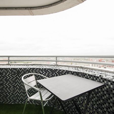 Luxury Panoramic Balcony Swindon Central מראה חיצוני תמונה