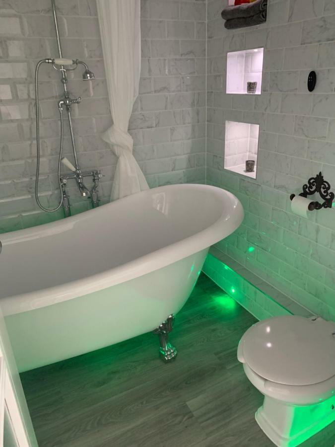 Luxury Panoramic Balcony Swindon Central מראה חיצוני תמונה