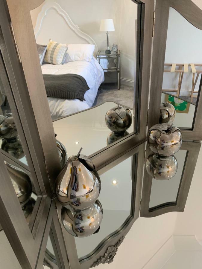 Luxury Panoramic Balcony Swindon Central מראה חיצוני תמונה