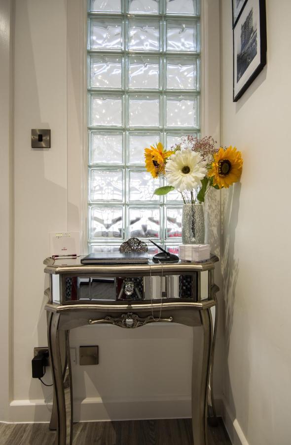 Luxury Panoramic Balcony Swindon Central מראה חיצוני תמונה