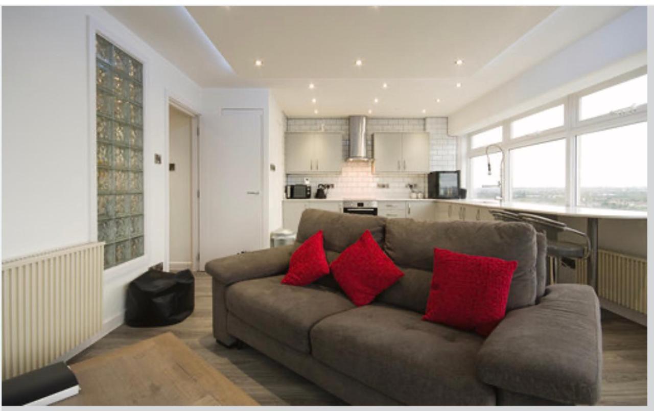 Luxury Panoramic Balcony Swindon Central מראה חיצוני תמונה